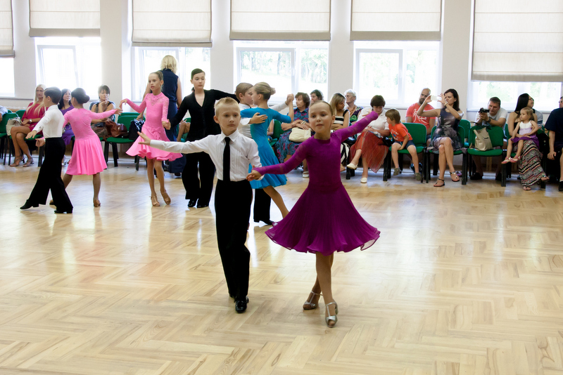 Anrijs & Patrīcija, Markuss & Alise, Edvards & Tifānija Anrijs & Patrīcija, Markuss & Alise, Edvards & Tifānija